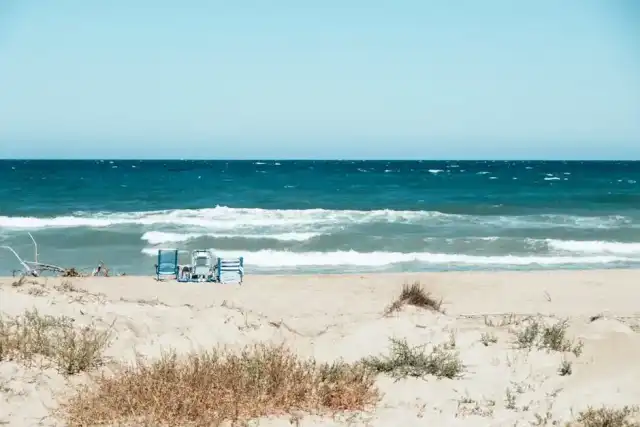 Versilia: le calette segrete dove il mare racconta storie