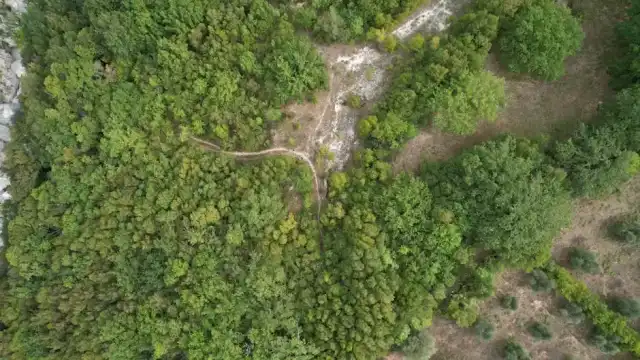 Versilia: sentieri nascosti tra mare e monti da esplorare