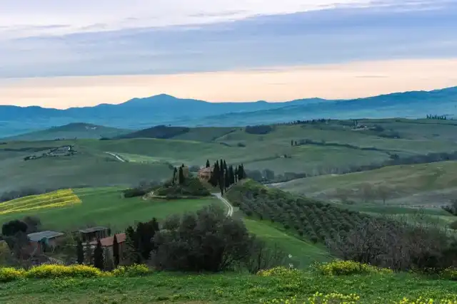 Versilia: trekking panoramici tra mare e monti da non perdere