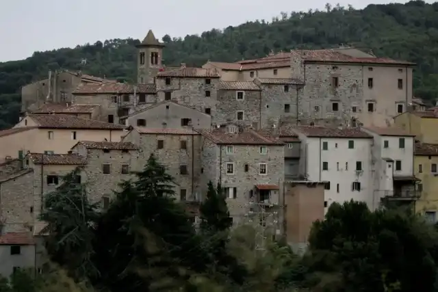 Versilia, un viaggio tra i borghi nascosti e le tradizioni locali